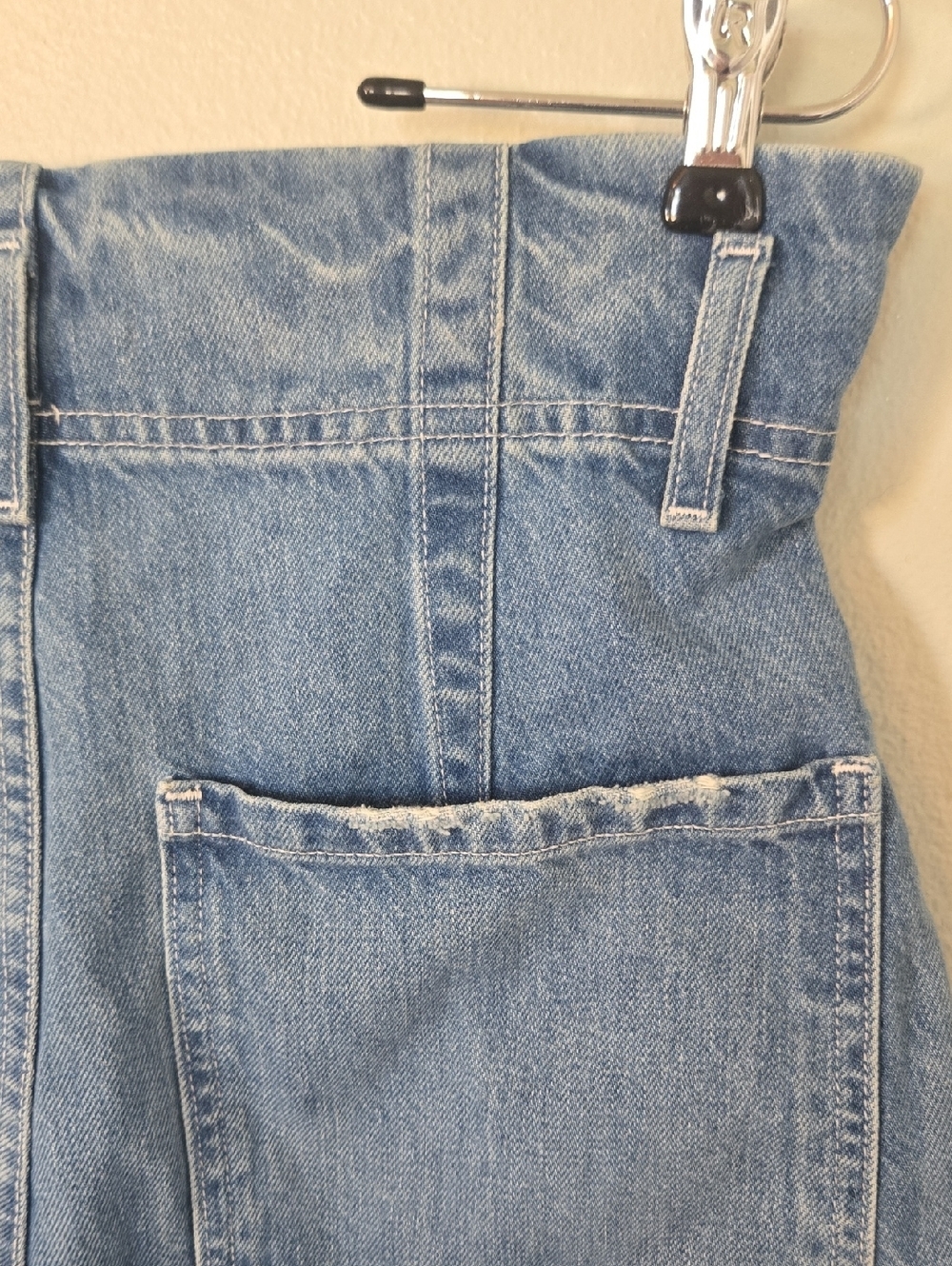 Frame x Anthropologie | NWT High Rise Darted Waist Wide Leg Denim Shorts Size 29 - Picture 4 of 10
